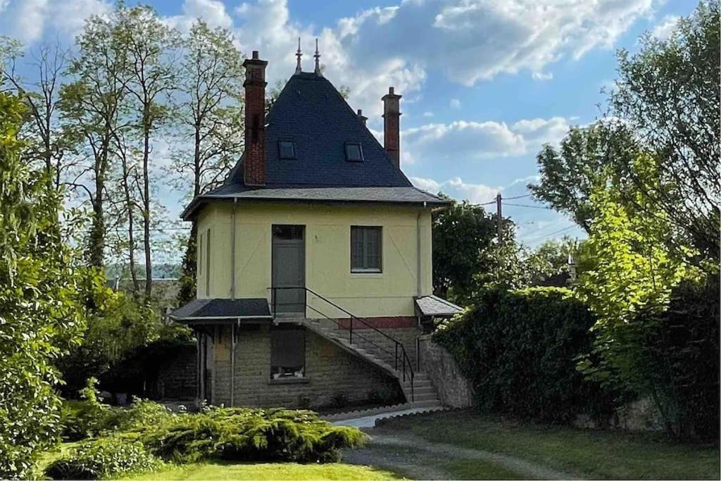 Maison Independante La Quietas Sur Les Hauteurs De Седан Экстерьер фото